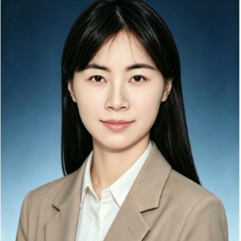 Lucia Xu
